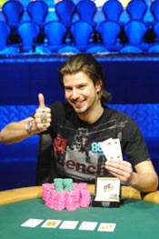 2011 WSOP – Darren Woods wins $2.5k Limit Holdem 6-max Event